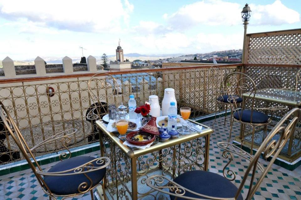 Dar Al Madina Al Kadima Hotel Fez Bagian luar foto